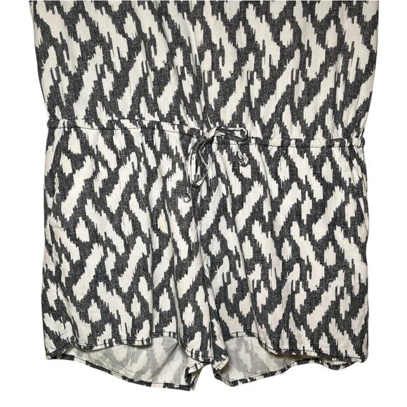 J.Crew Ikat Linen Blend V-Neck Tie Waist Short Sleeve Romper Black White Size S - Picture 7 of 9